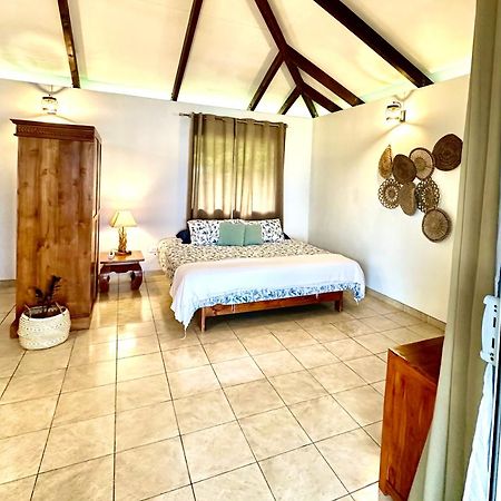 O'Coco Bungalow- Breathtaking Waterfront Views, Endless Memories Paea Exterior photo